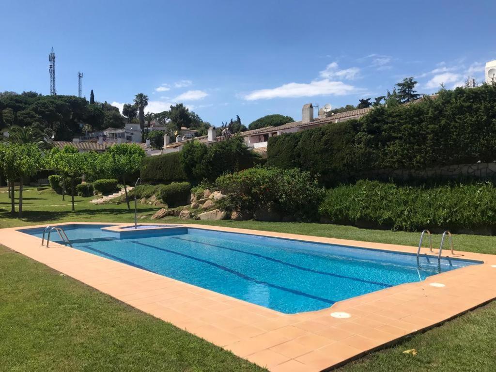 滨海托萨Casita Blanca Con Fibra Optica Y Piscina Cominutaria别墅 外观 照片